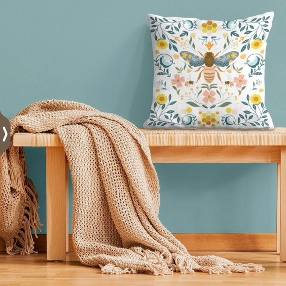 Pillow Cover Bee Garden Party Floral Multicolor Large Square 17.7 X 17.7 - Picture 3 of 16